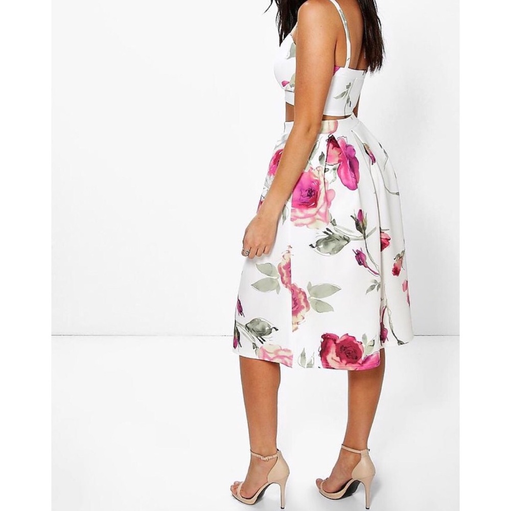 *NEW* Floral bralet and midi skirt set - Picture 2 of 3